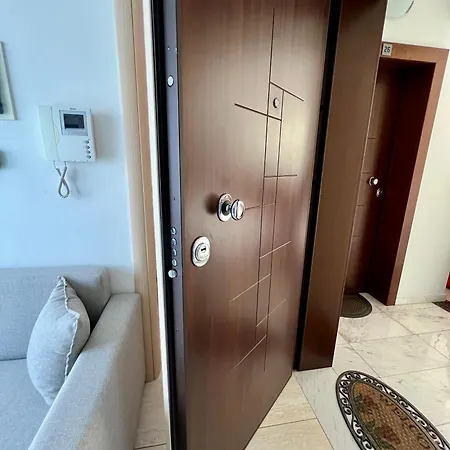 Apartment Syggrou Project 8 *